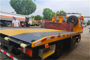 海阳附近拖车电话号码服务